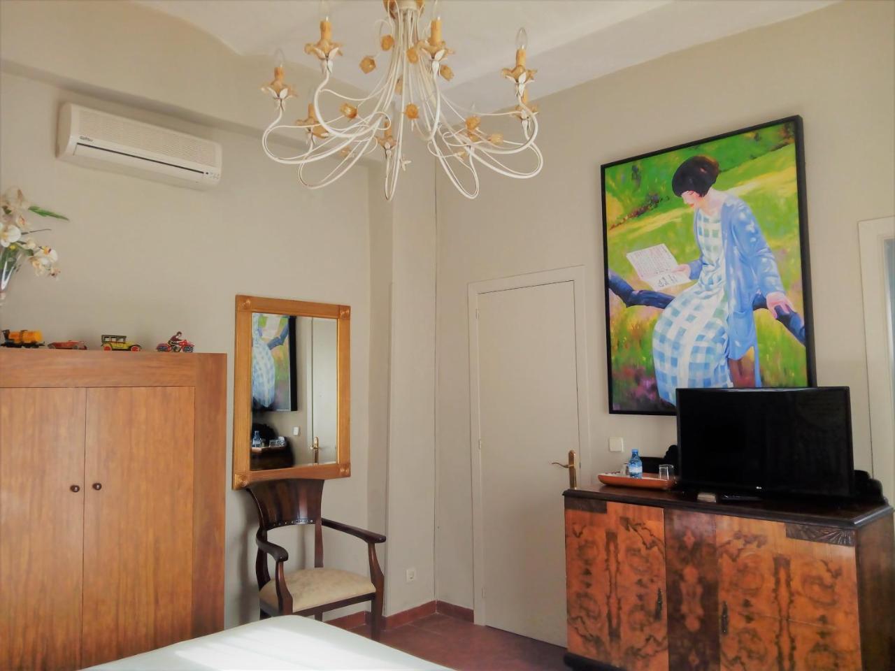 Hotel Utopia بينالوب كاساس فِييخاس المظهر الخارجي الصورة