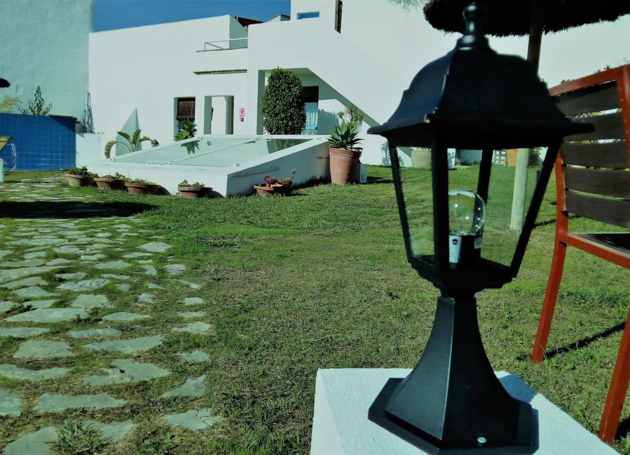Hotel Utopia بينالوب كاساس فِييخاس المظهر الخارجي الصورة