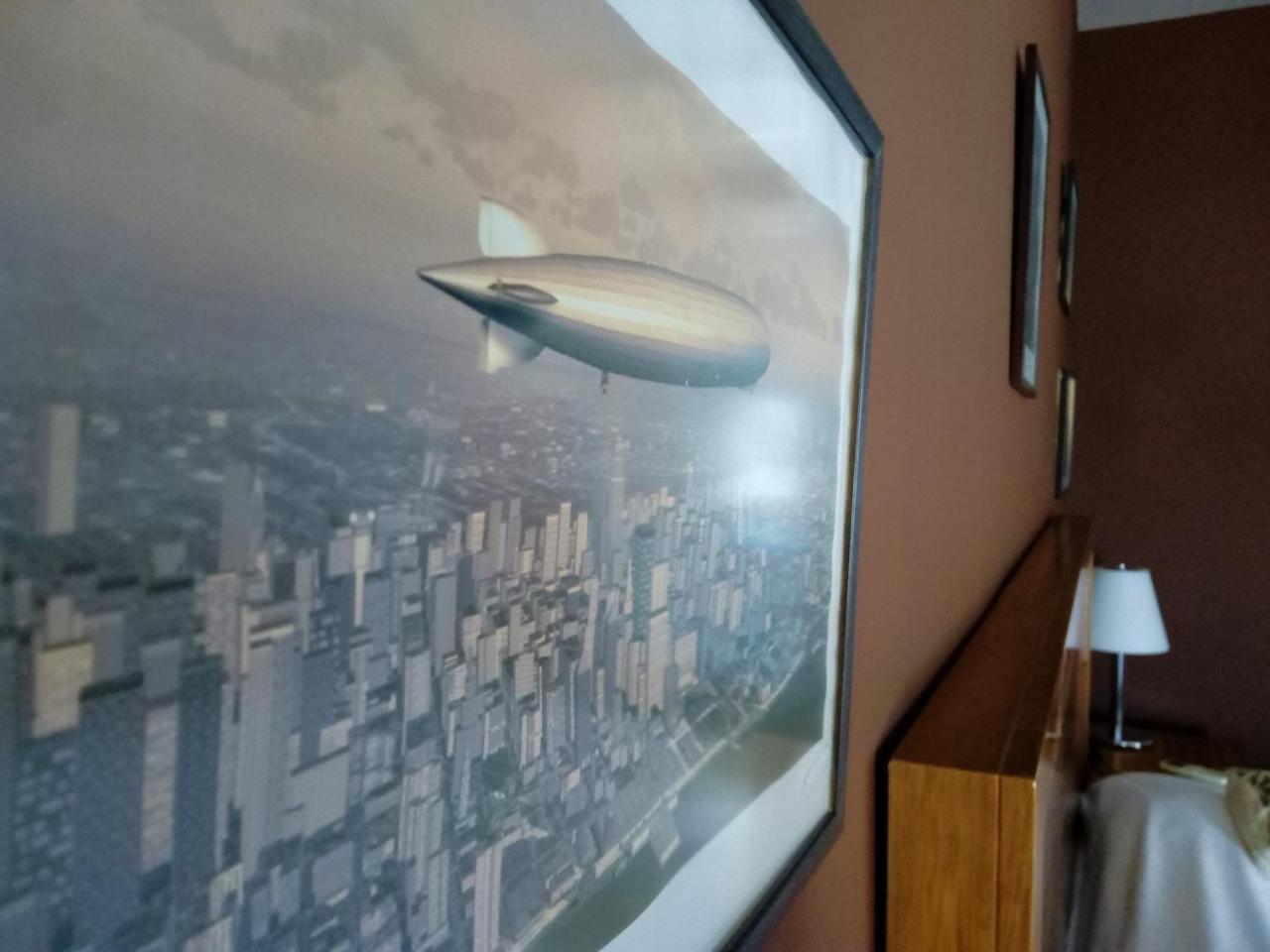 Hotel Utopia بينالوب كاساس فِييخاس المظهر الخارجي الصورة